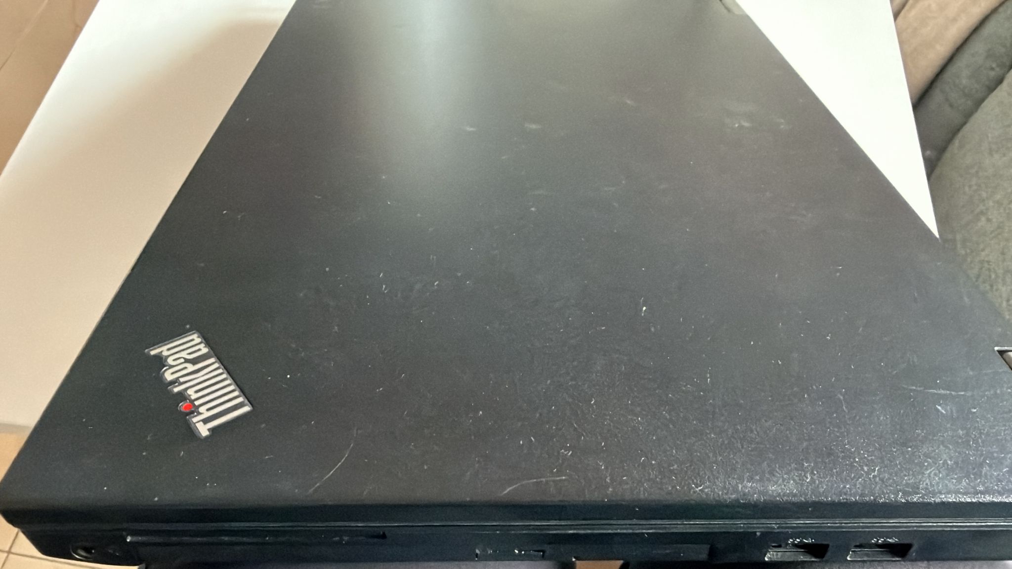 Portátil con 18.000 juegos